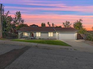 1856 Glenridge Rd, Escondido, CA 92027