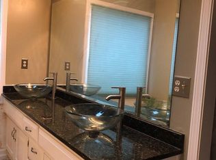 8407 W 152nd Ter, Overland Park, KS 66223