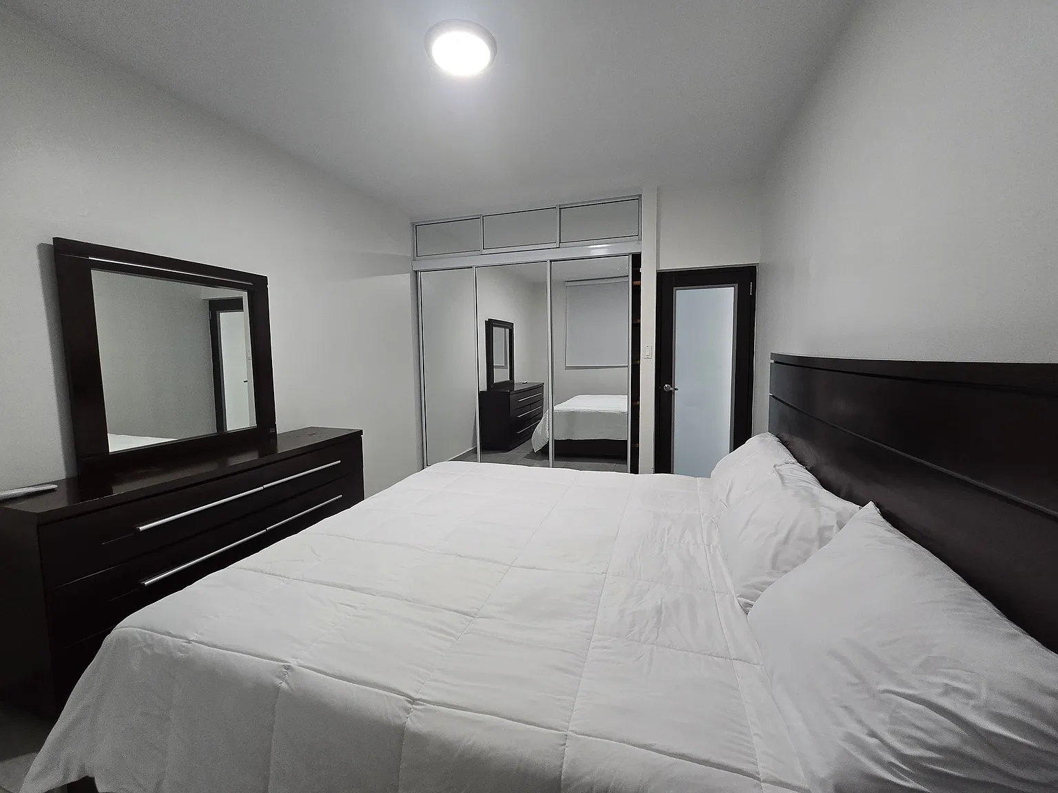 2 bed, $1,350 — Photo 4