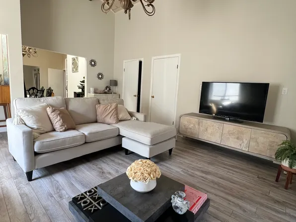 9040 Phyllis Ave APT A, West Hollywood, CA 90069