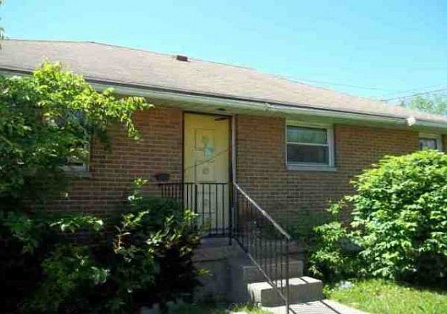 1st image of 2417 W Riverview Ave