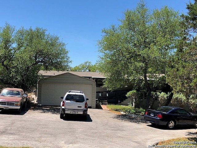 1st image of 1012 Willow Dr