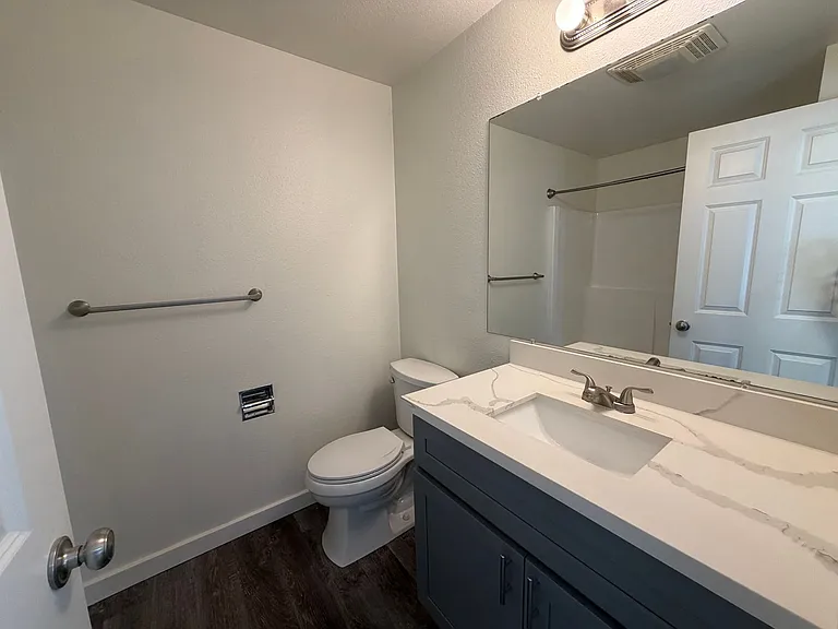 Prestige Townhomes: Stylish 2-Bedroom Living in the Heart of Puyallup — Photo 32