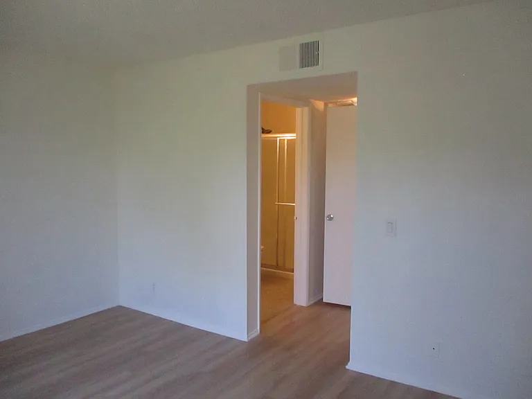 7005 Jordan Ave #209 — Photo 10