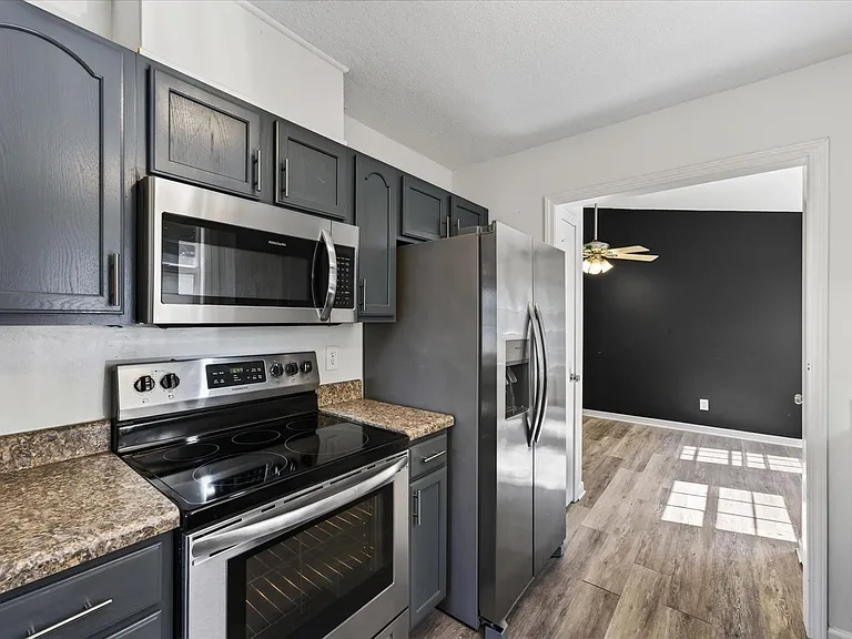 727 Acorn Dr — Photo 12