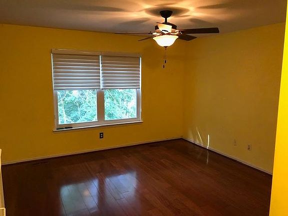 2nd image of 458 Darby Ln
