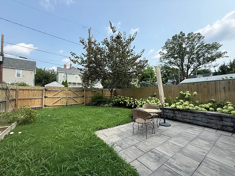 1905 Greenwood Ave — Photo 15