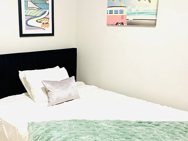 California Dreamin Room #1