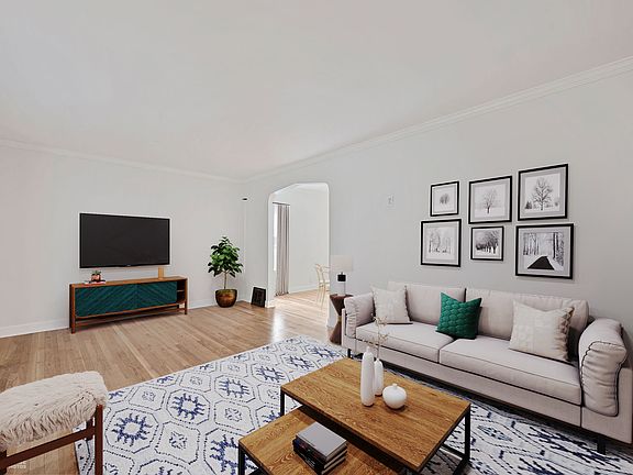 3rd image of 10824 S Lawndale Ave