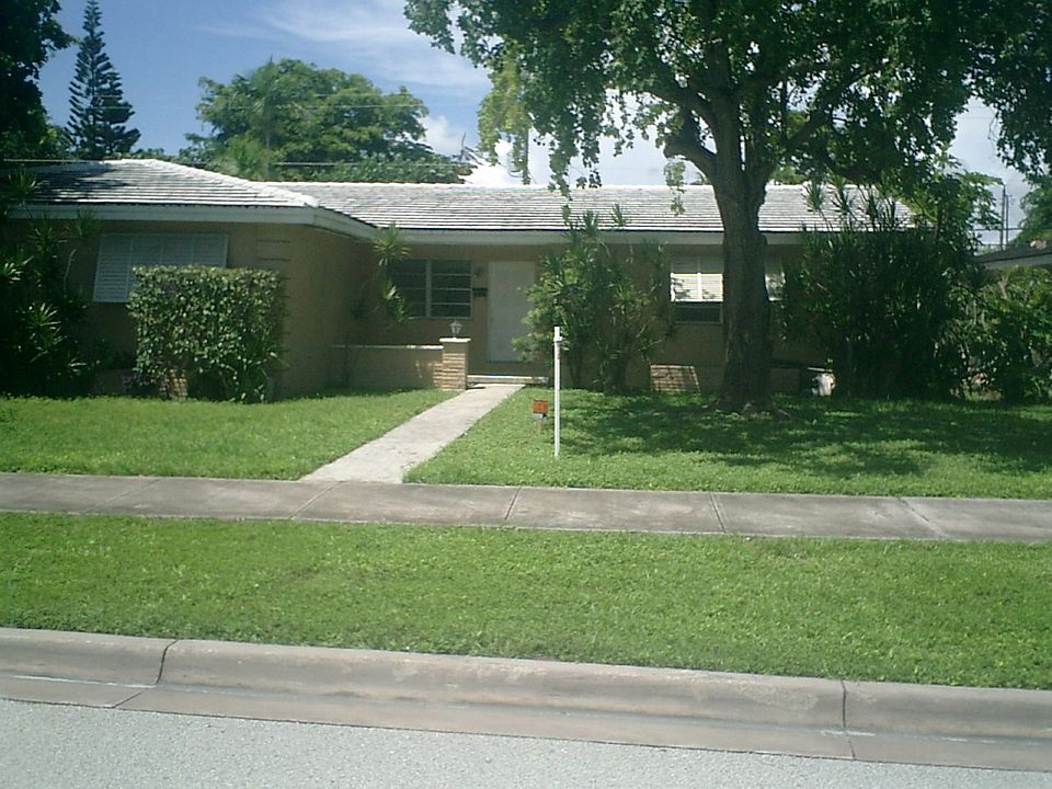1st image of 5031-41 Ponce De Leon Blvd