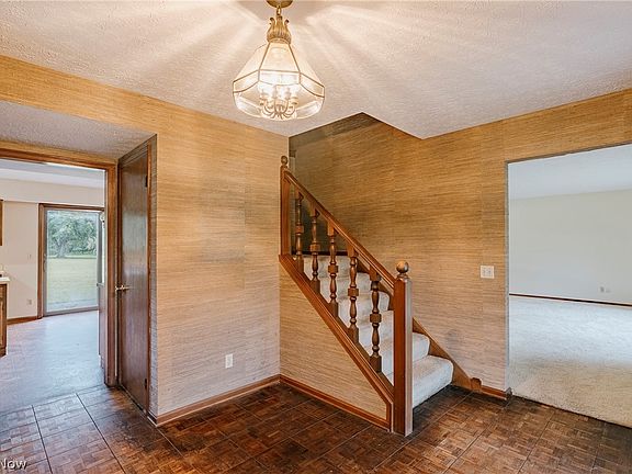 4th image of 3202 Rustic Valley Dr