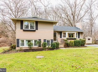 12 Sunnyview Dr, Phoenix, MD 21131