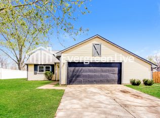 1343 Countryside Dr, Indianapolis, IN 46231