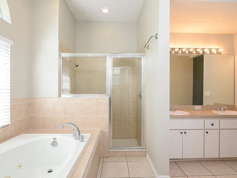 13240 Prince Cir — Photo 9