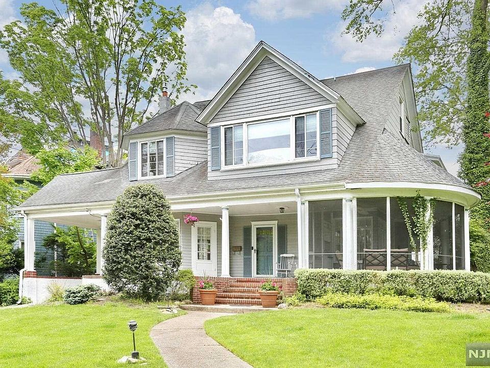 1st image of 33 Terrace Dr