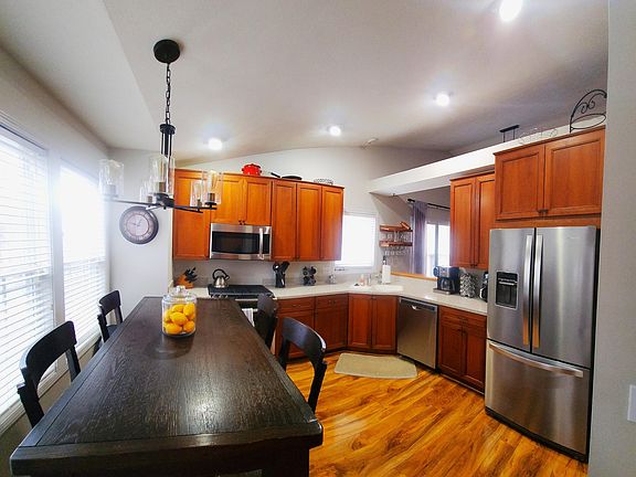 3rd image of 5851 Lyn Haven Dr SE