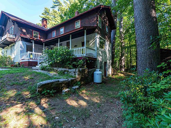 4th image of 555 Kearsarge Road
