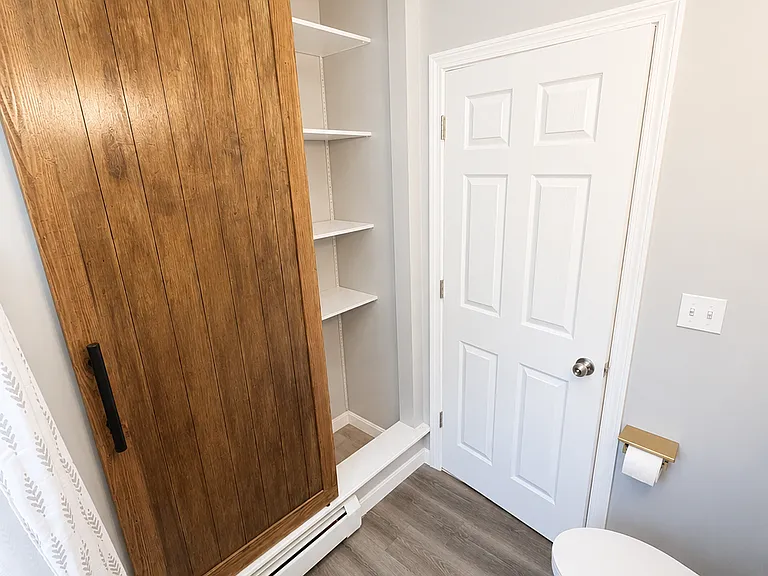 29 Lambert St #4 — Photo 7