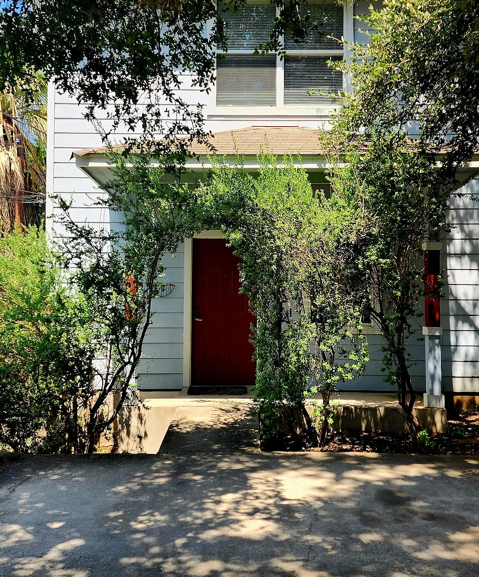 3 bed, 1500 sqft, $1,950 — Photo 1