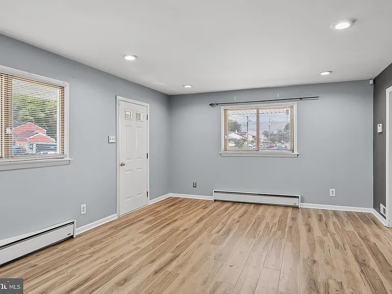 32 Larkin Rd — Photo 12