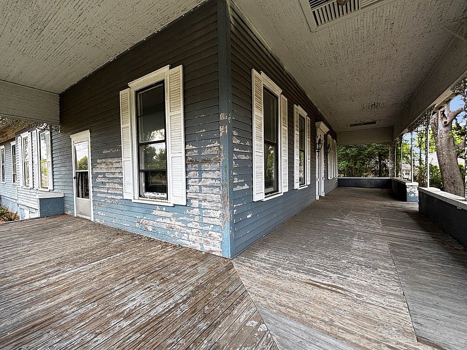 22nd image of 1200 N Three Notch St