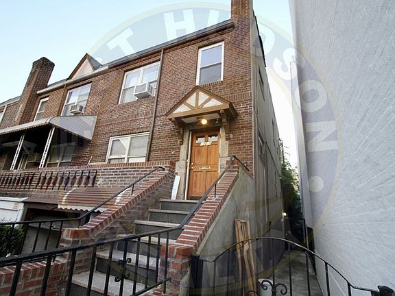 2nd image of 2829 41st St