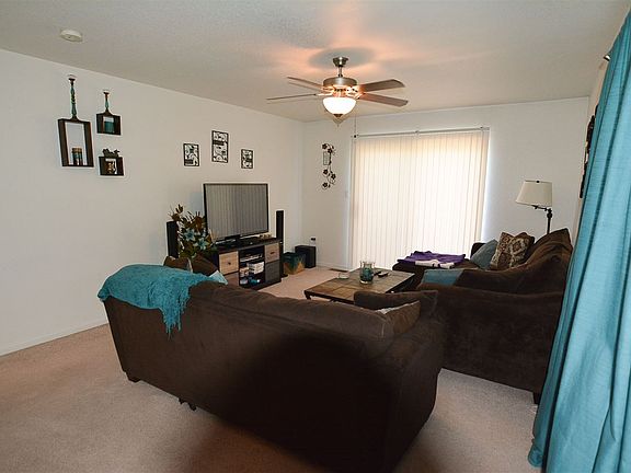 5th image of 1309 Newfoundland Dr