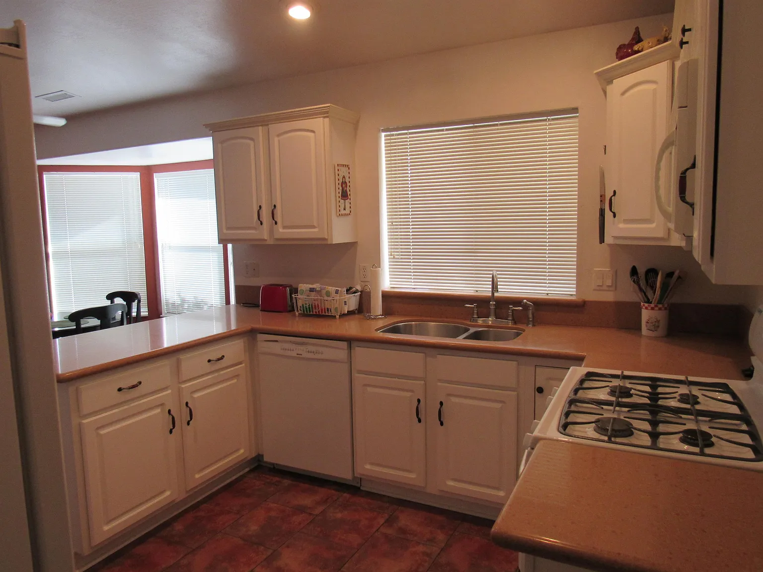 BC1223- 1195 Buena Vista - 1 — Photo 3