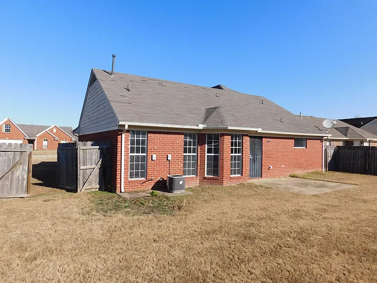 2469 Lasonya Ln — Photo 27