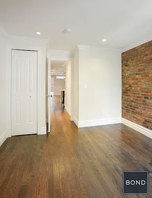 Rented by Bond New York | media 25