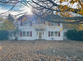 852 E Main St, Geneva, OH 44041