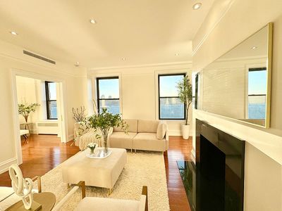 137 Riverside Dr APT 10C, New York, NY, 10024