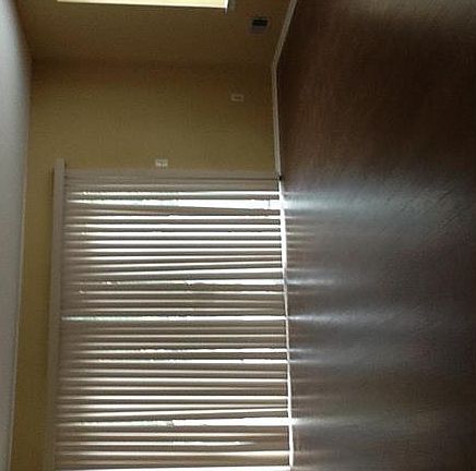 3rd image of 257 Bromley Pl