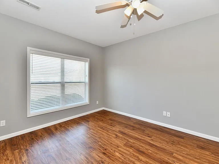 Summerlake Meadows — Photo 16
