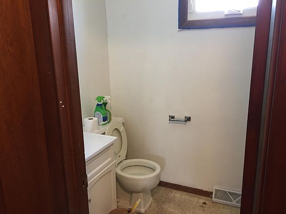 2nd image of 106 E 10th St