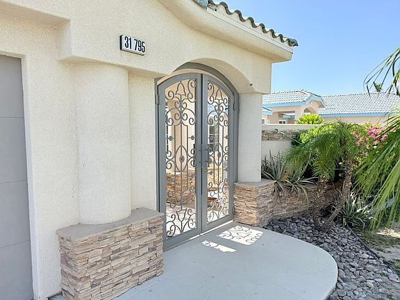 2nd image of 31795 Avenida Del Yermo