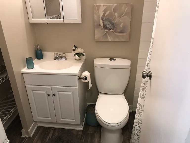 Enclave at Hoffman Estates — Photo 14