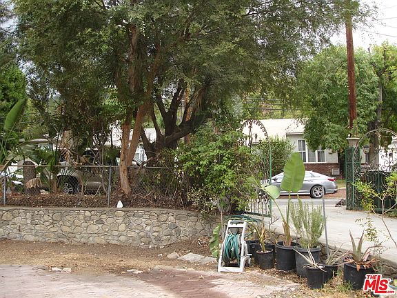 2nd image of 2846 Fairmount Ave