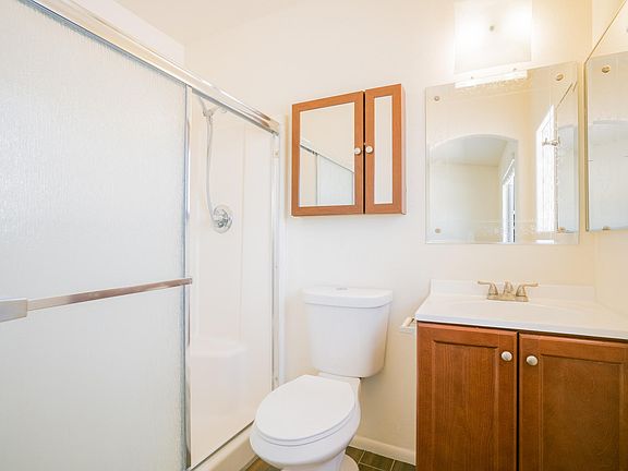 4th image of 18401 N 56th Ln