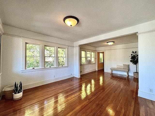 1st image of 1112 Echo Park Ave