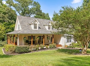 1011 Clift Cave Dr, Soddy Daisy, TN 37379