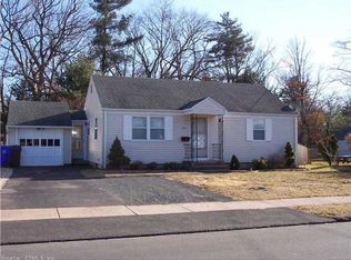 104 Woodycrest Dr, East Hartford, CT 06118