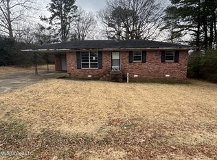 645 Cox Ave, Holly Springs, MS 38635