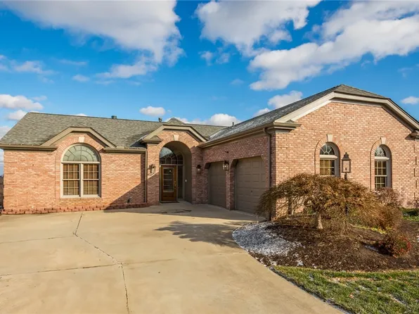 1413 Deep Wood Dr, Pittsburgh, PA 15241