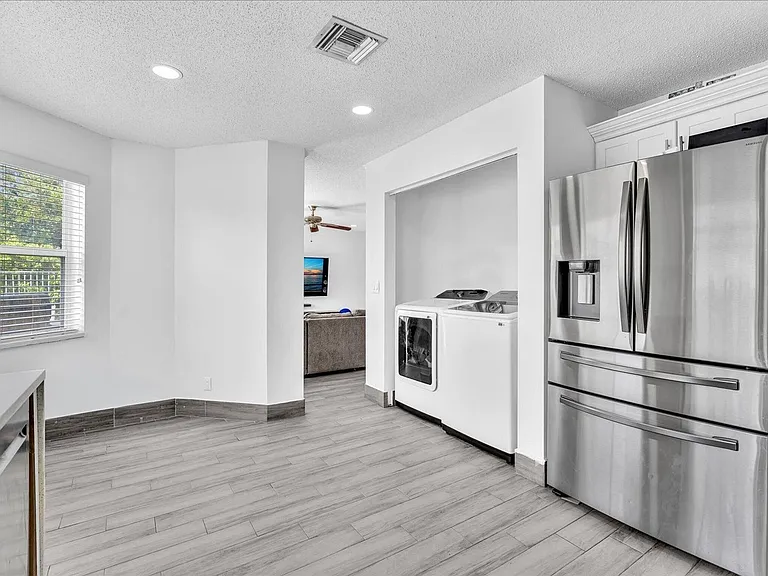 7145 Crescent Creek Way #7145 — Photo 20