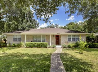 10903 Oasis Dr, Houston, TX 77096