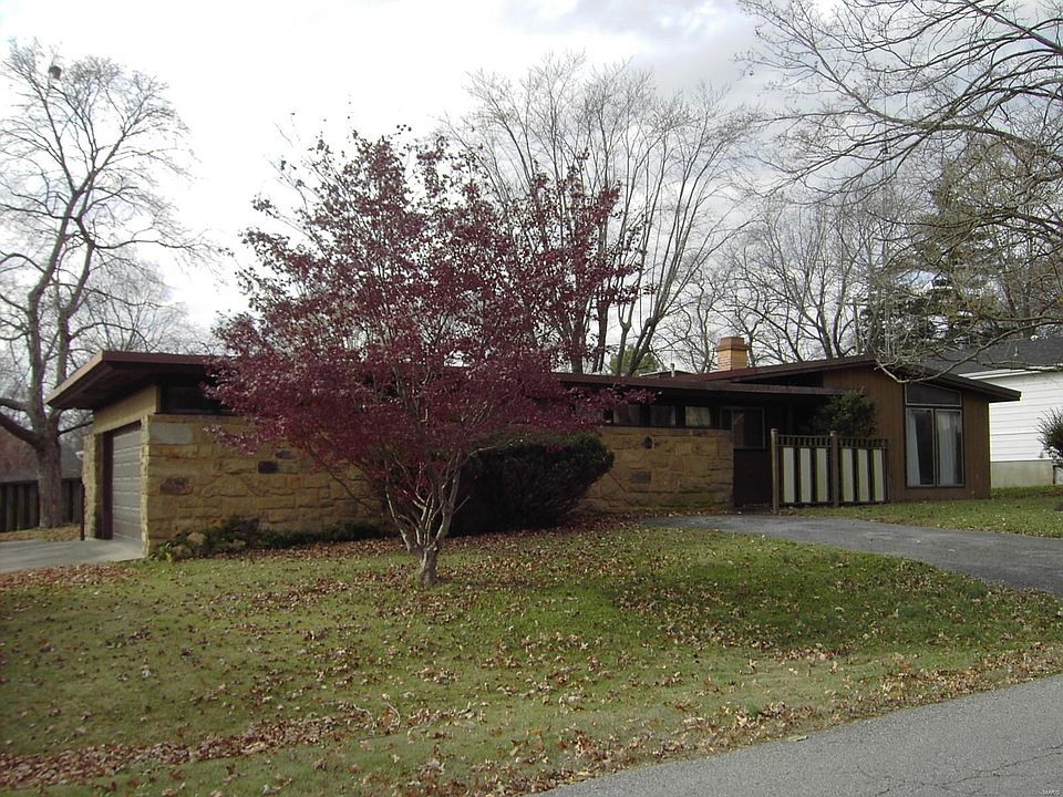 1st image of 2401 Erna St