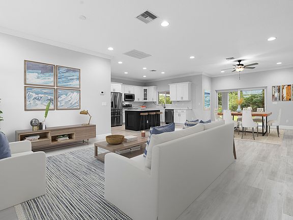 4th image of 618 NW Billiar Avenue