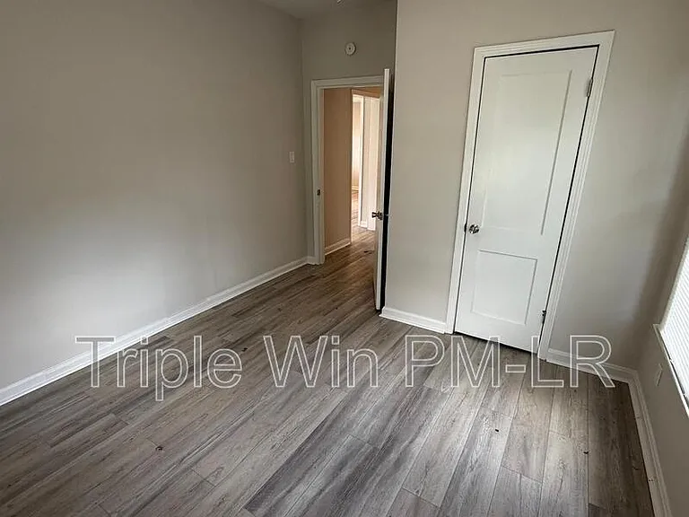 2205 S Martin St — Photo 10