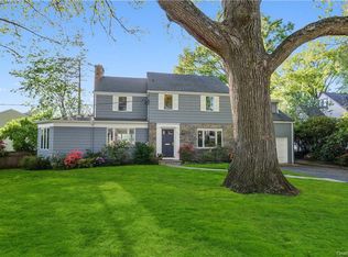 520 Oakhurst Rd, Mamaroneck, NY 10543